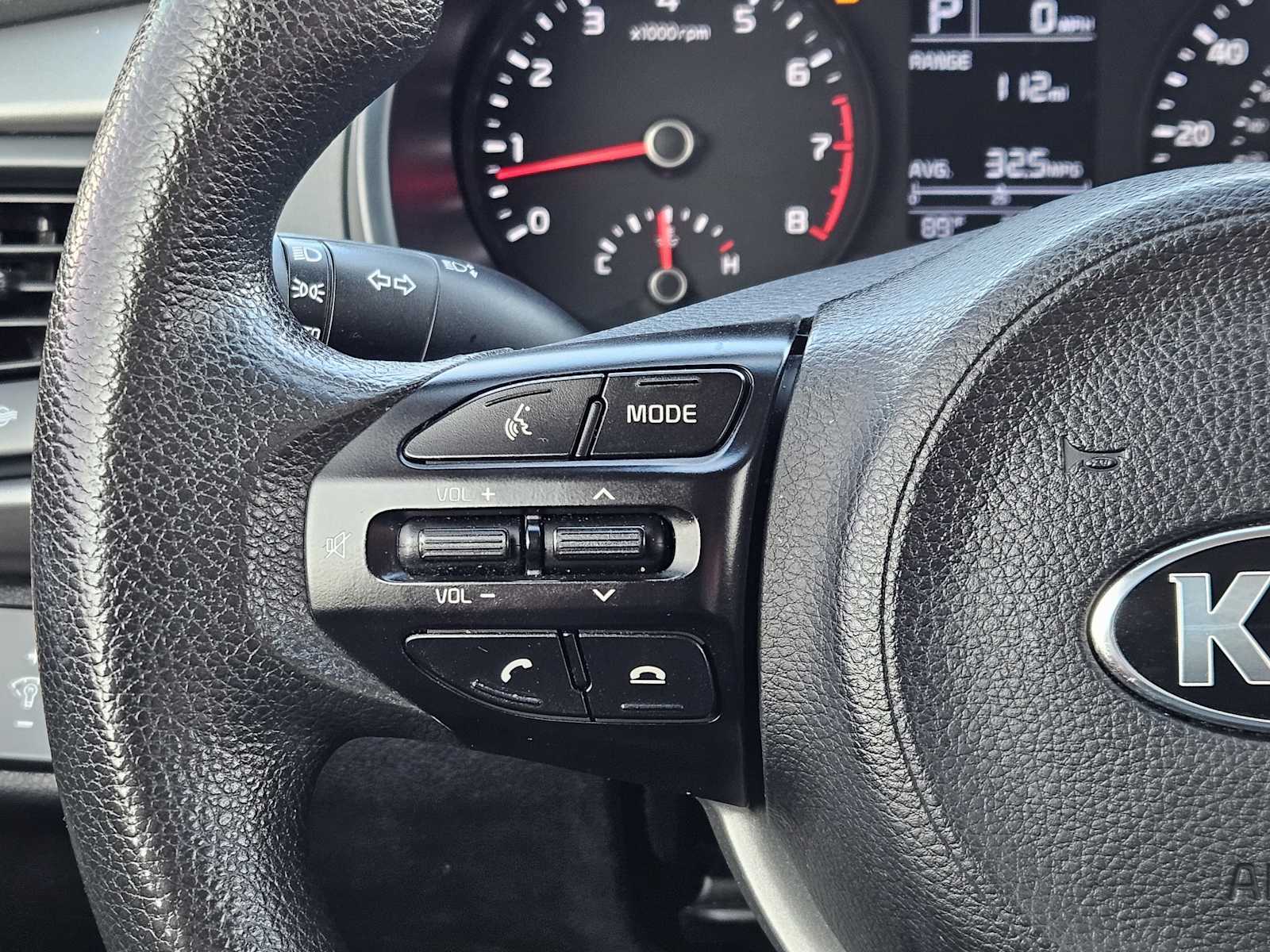 Thumbnail: 2020 Kia Rio - 25