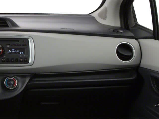 Thumbnail: 2013 Toyota Yaris - 19