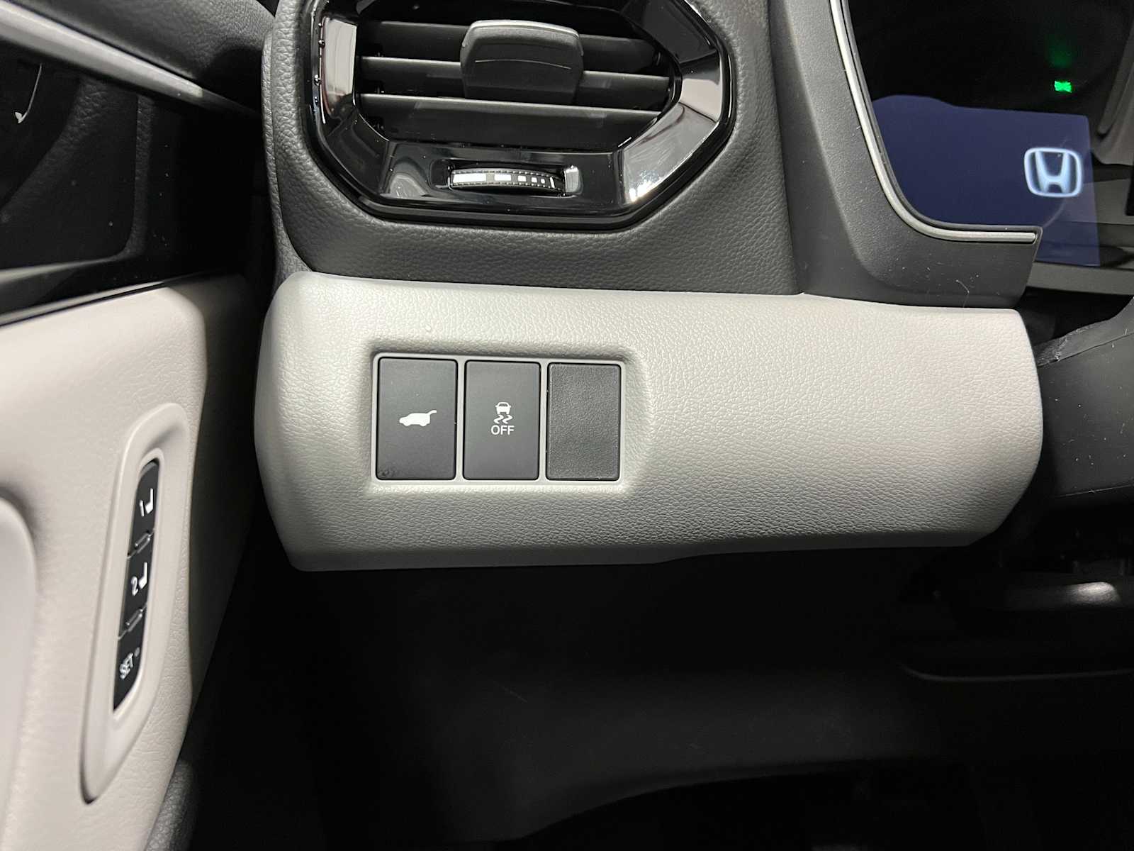 2025 Honda Pilot Touring 17
