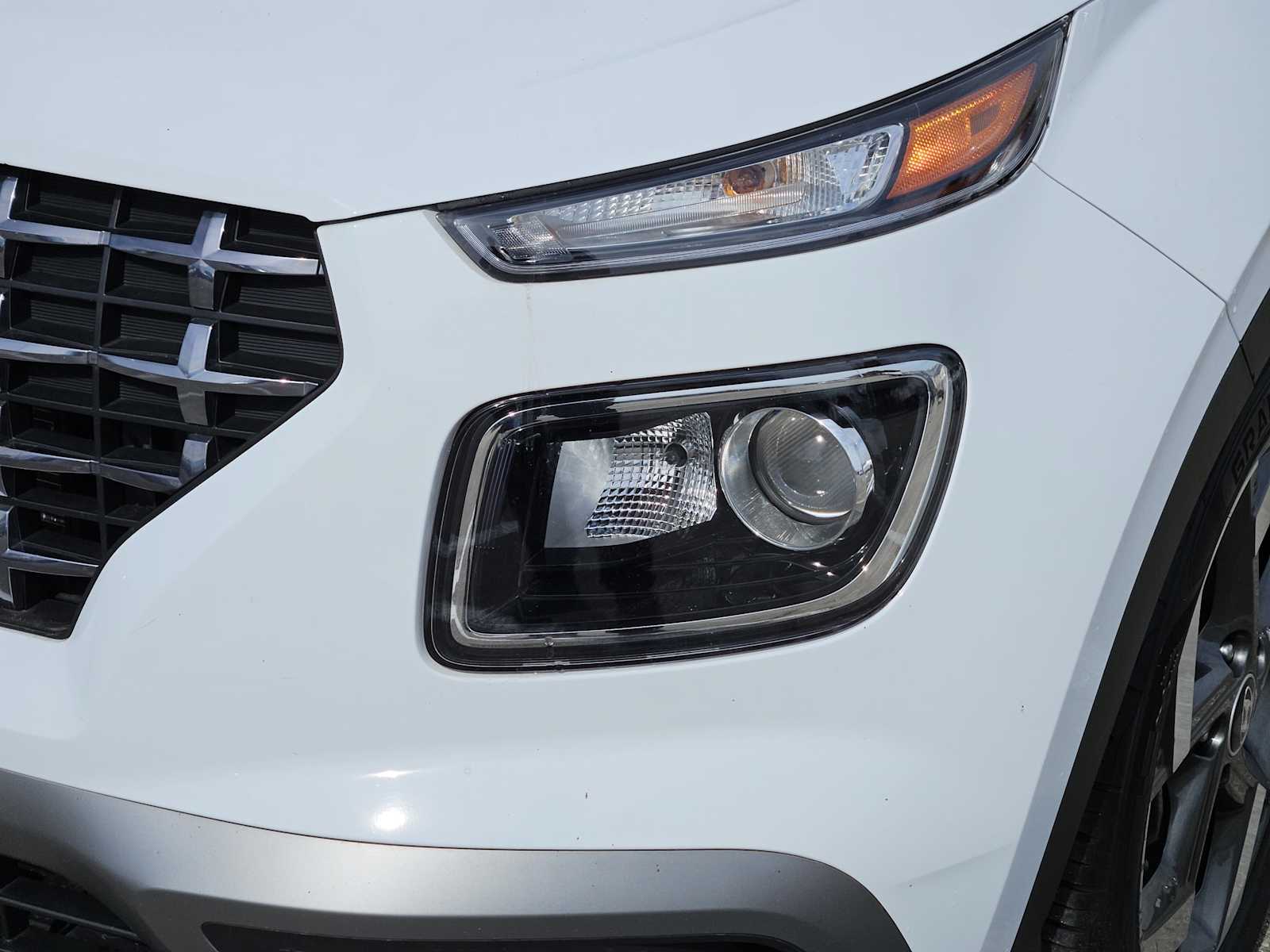 Thumbnail: 2023 Hyundai Venue - 7