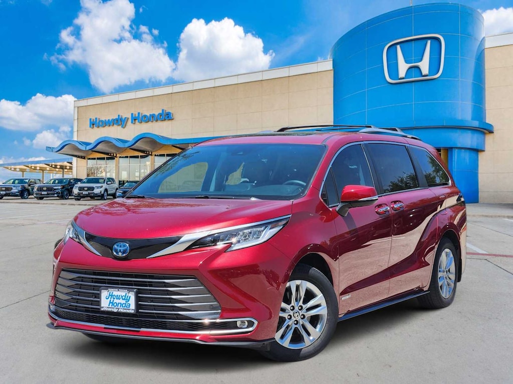 Used 2021 Toyota Sienna Limited Van