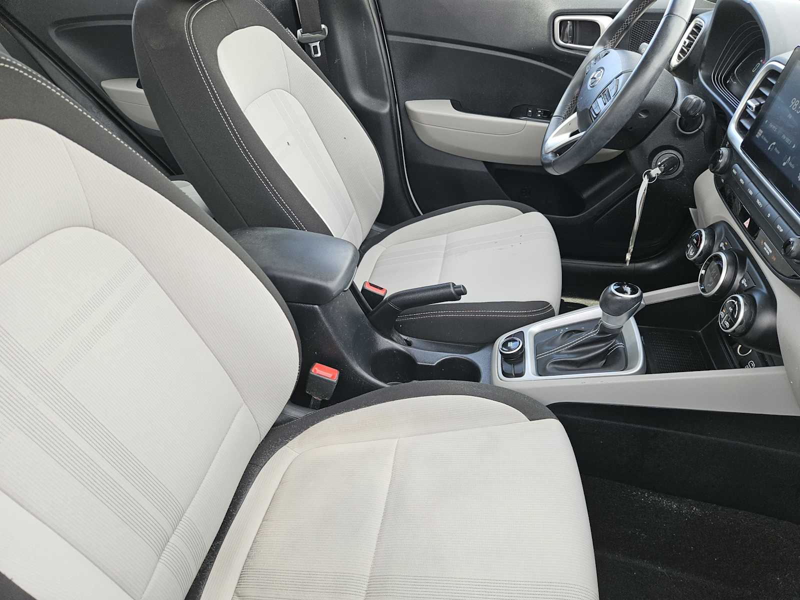 Thumbnail: 2023 Hyundai Venue - 13