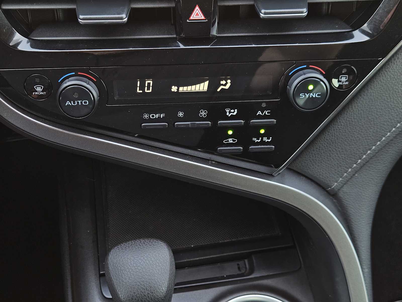 Thumbnail: 2022 Toyota Camry - 19