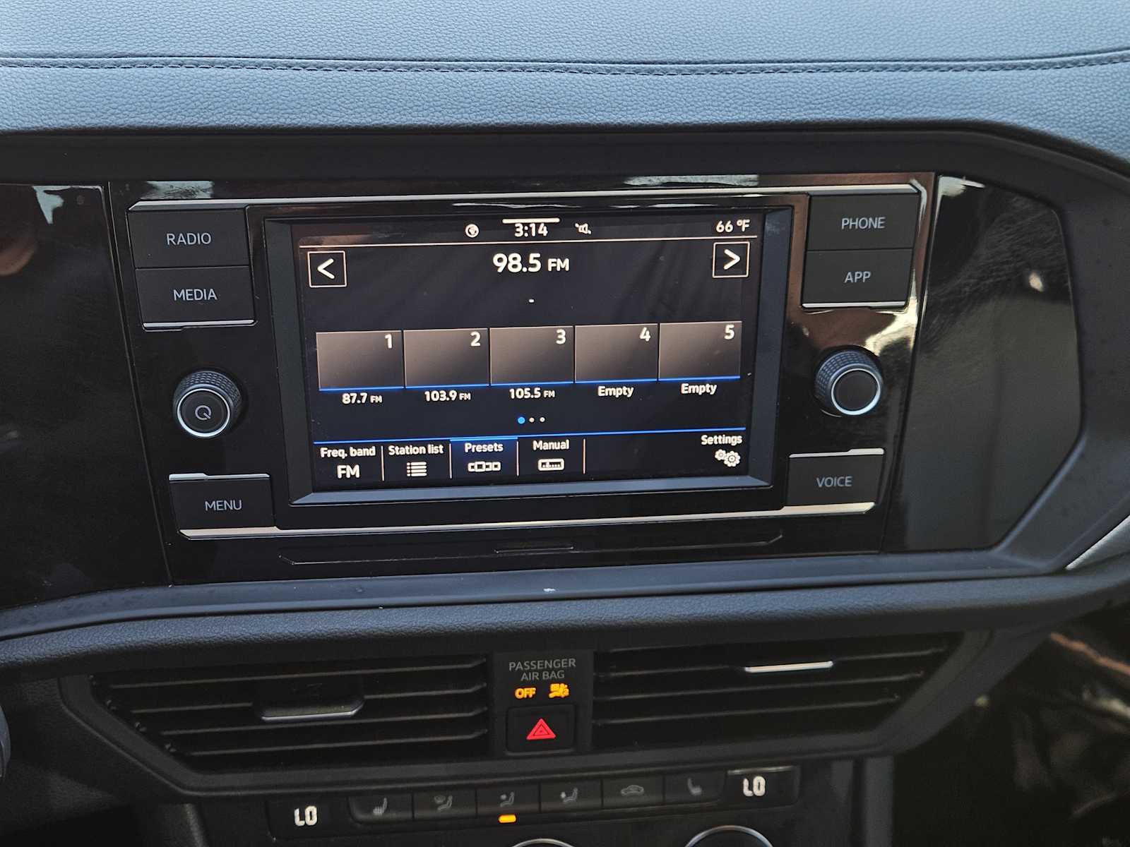 Thumbnail: 2021 Volkswagen Jetta - 16