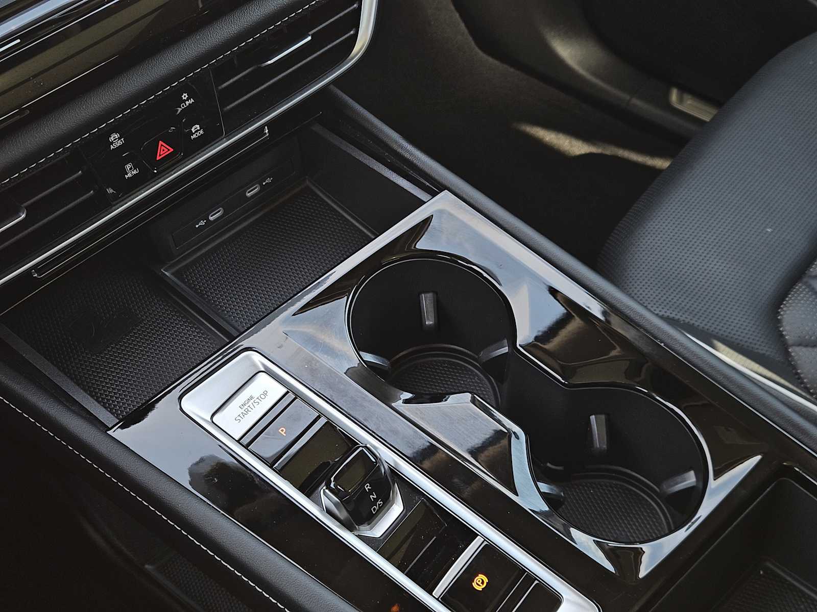 Thumbnail: 2024 Volkswagen Atlas - 21