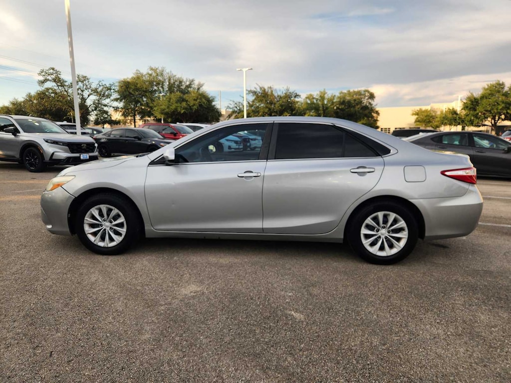 Used 2016 Toyota Camry LE Sedan