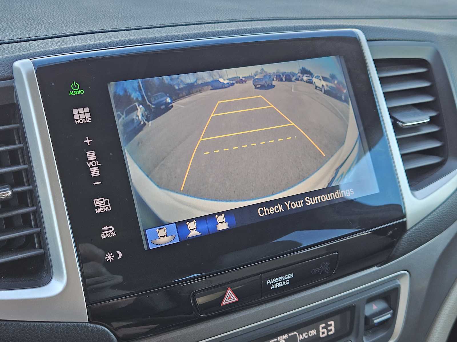 Thumbnail: 2016 Honda Pilot - 16