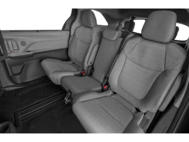 Thumbnail: 2022 Toyota Sienna - 16
