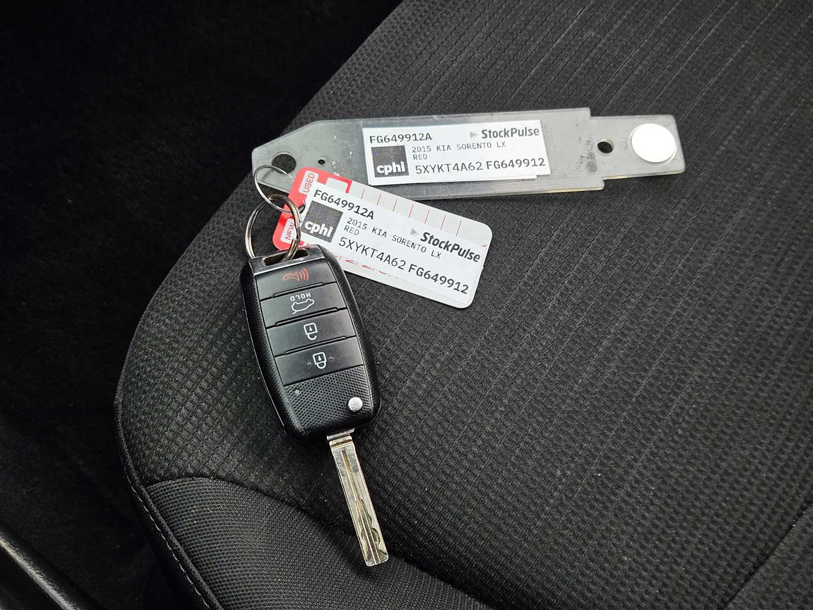 Thumbnail: 2015 Kia Sorento - 32