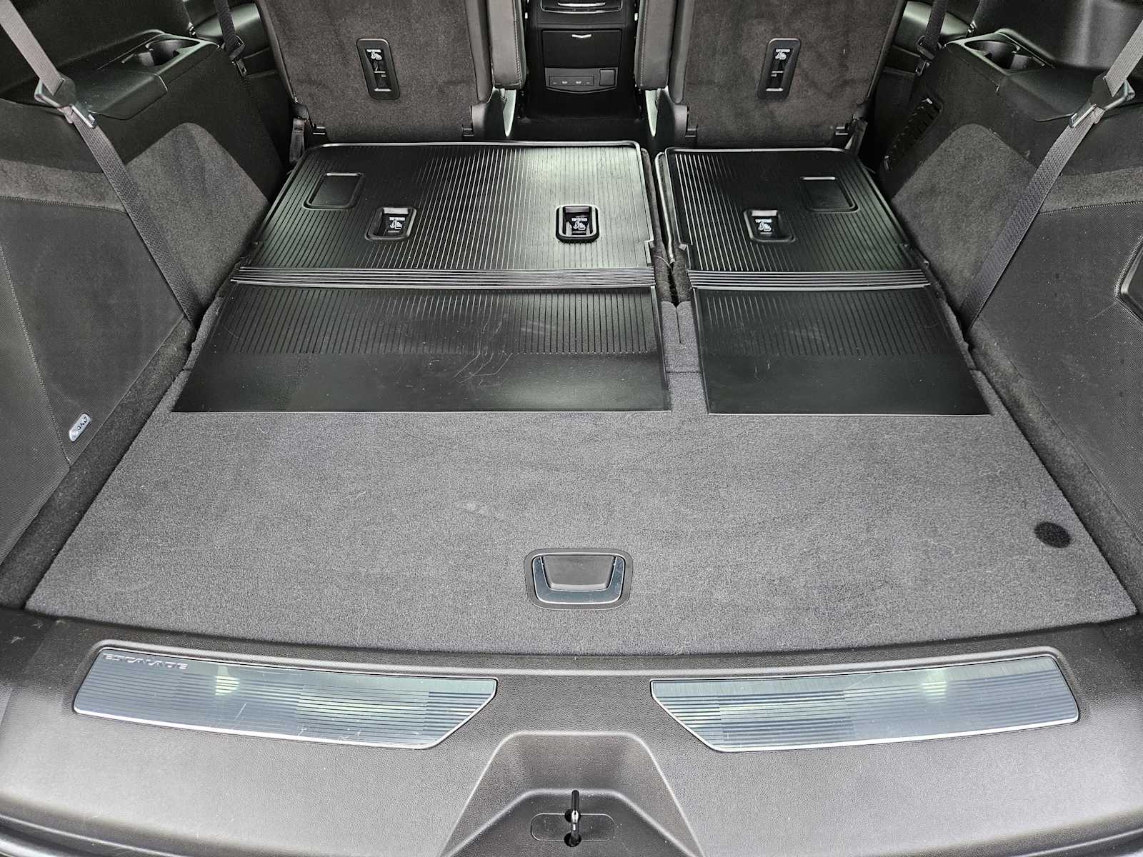 Thumbnail: 2023 Cadillac Escalade - 34