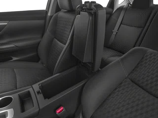 Thumbnail: 2018 Nissan Altima - 17