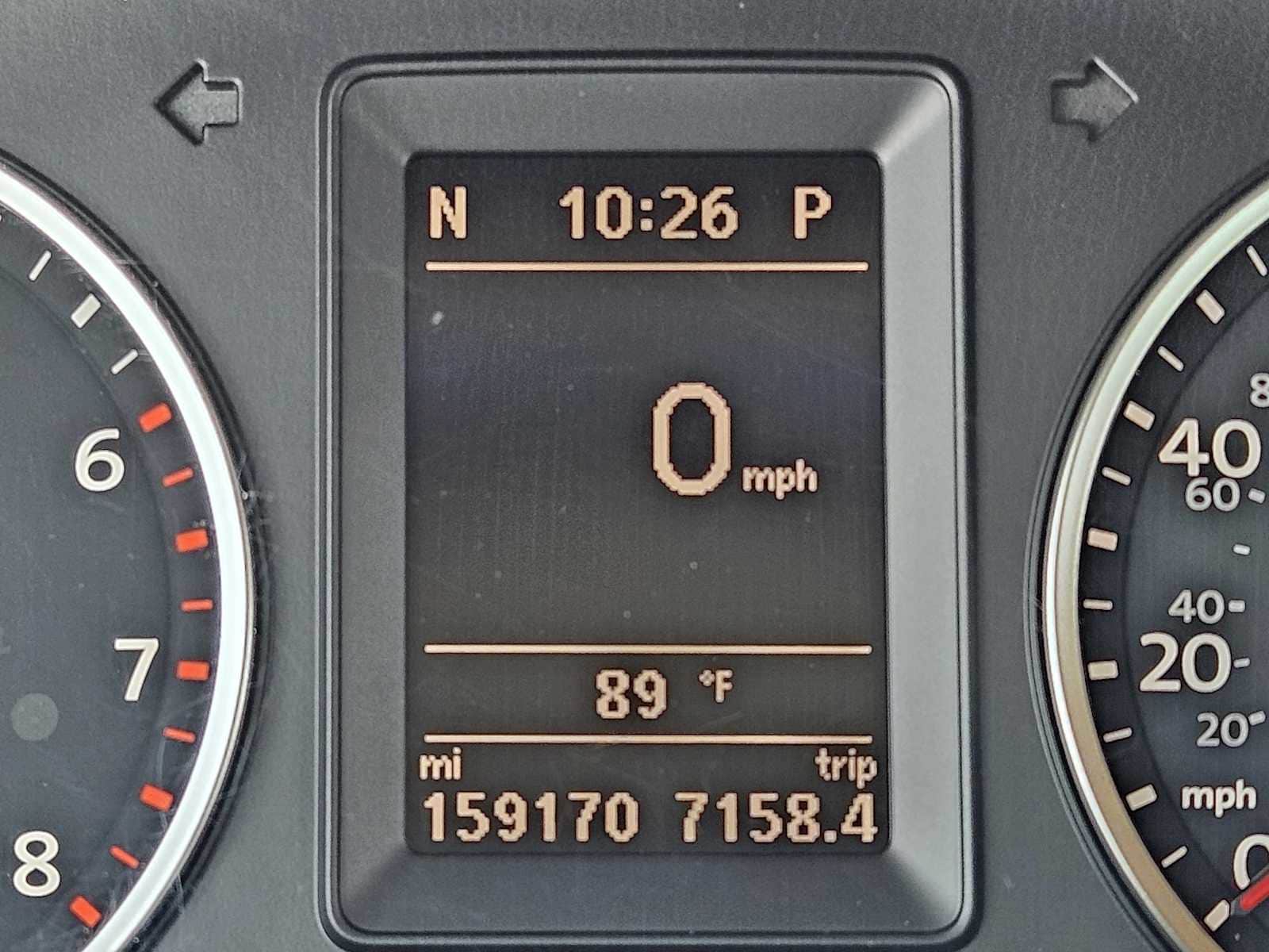 Thumbnail: 2014 Volkswagen Tiguan - 16