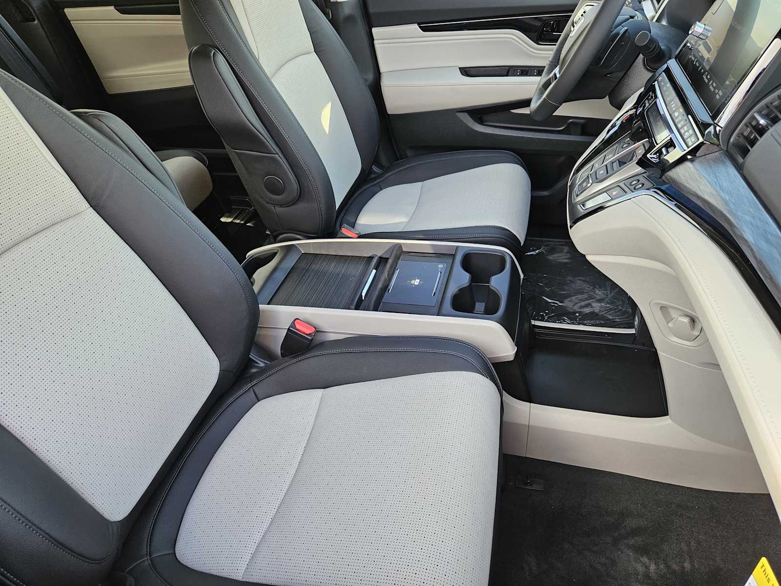 Thumbnail: 2026 Honda Odyssey - 34