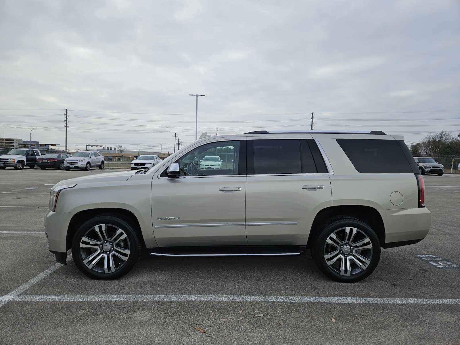 Thumbnail: 2017 GMC Yukon - 4