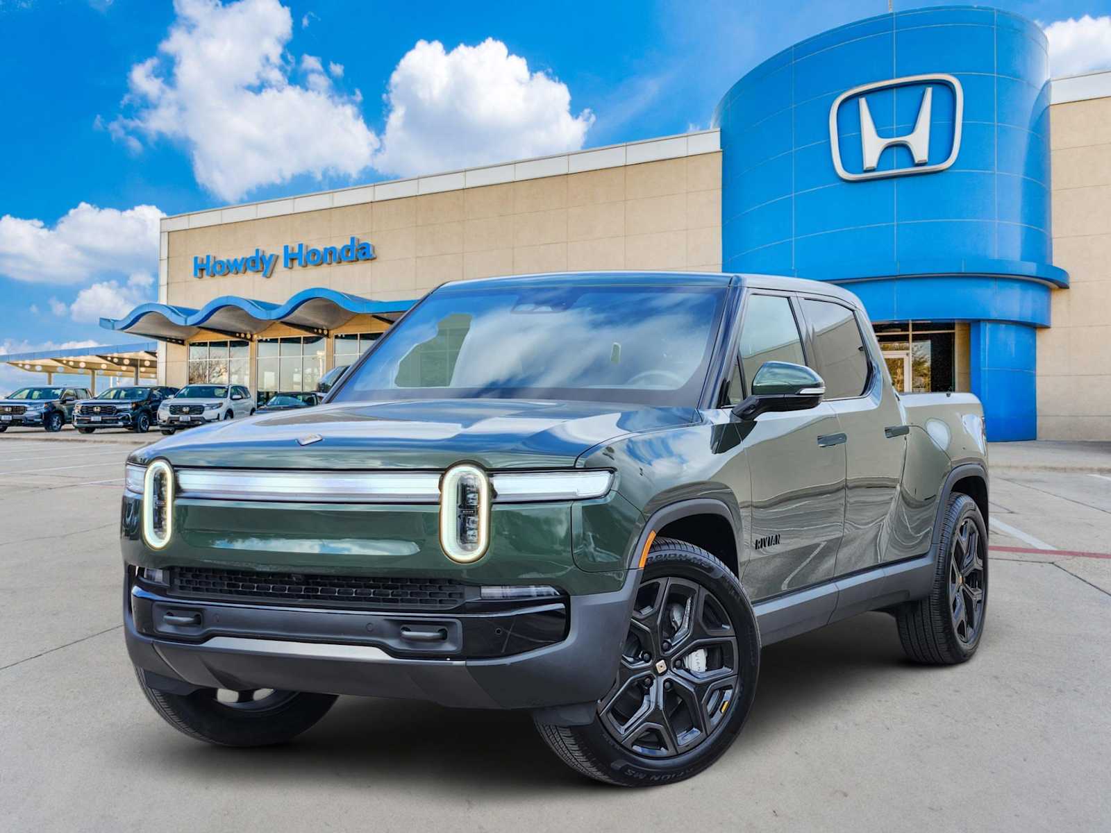 2025 Rivian R1T Adventure's photo