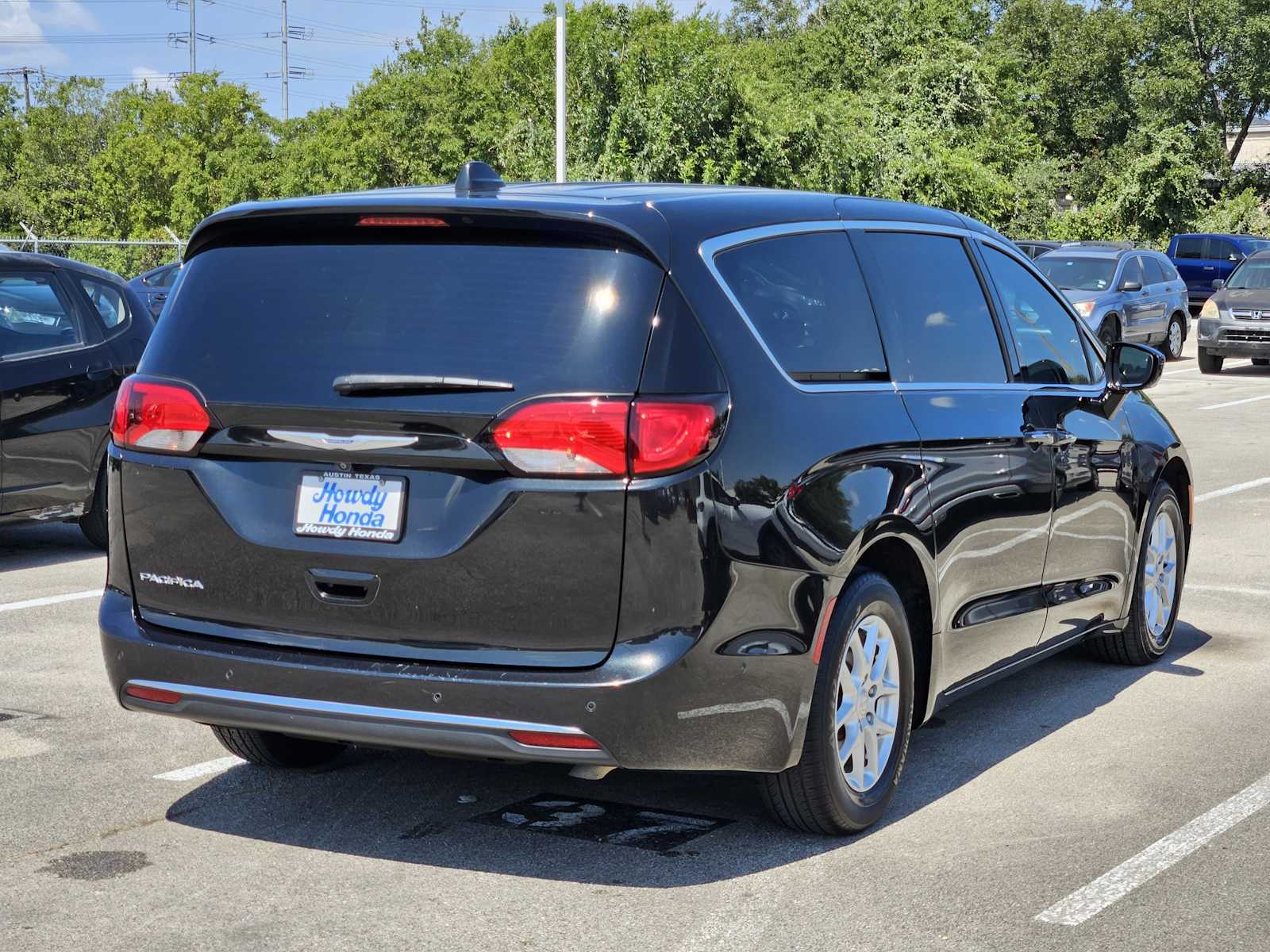 Thumbnail: 2020 Chrysler Pacifica - 5