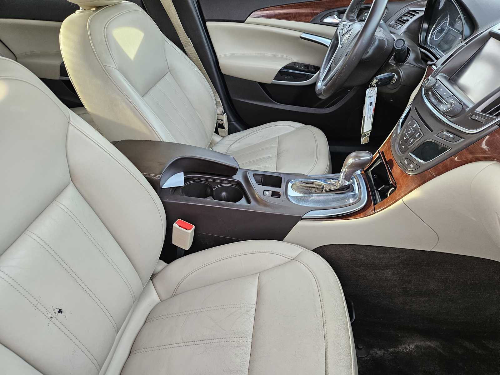 Thumbnail: 2016 Buick Regal - 14