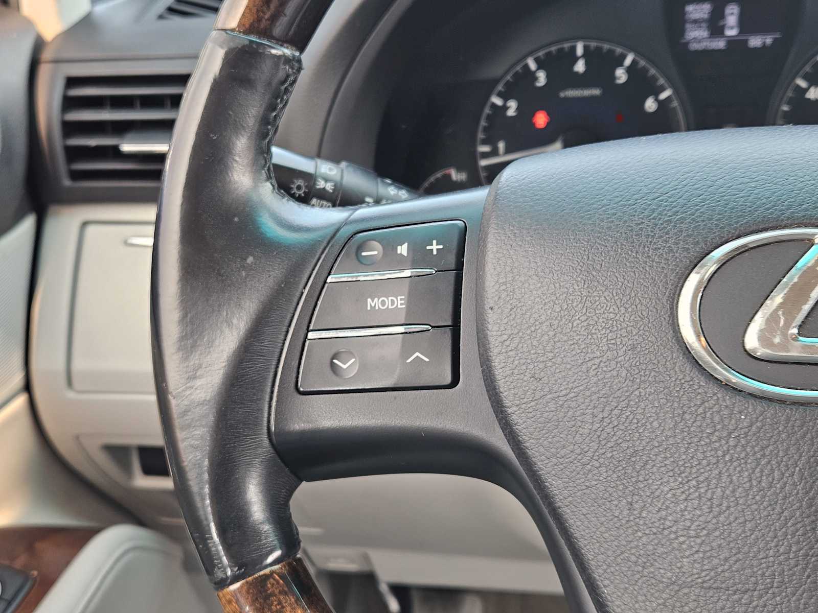 Thumbnail: 2010 Lexus RX - 27