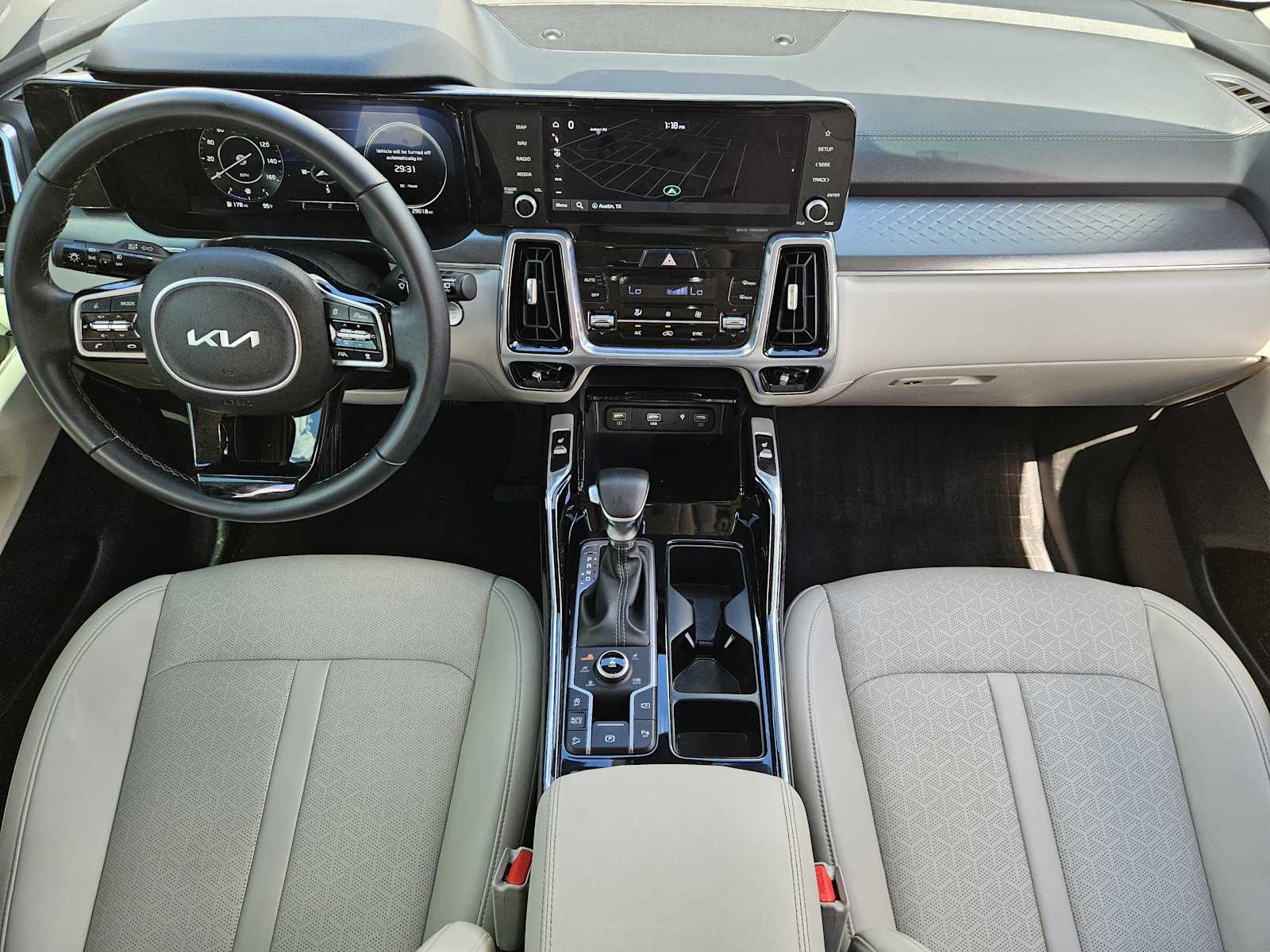 Thumbnail: 2023 Kia Sorento - 26