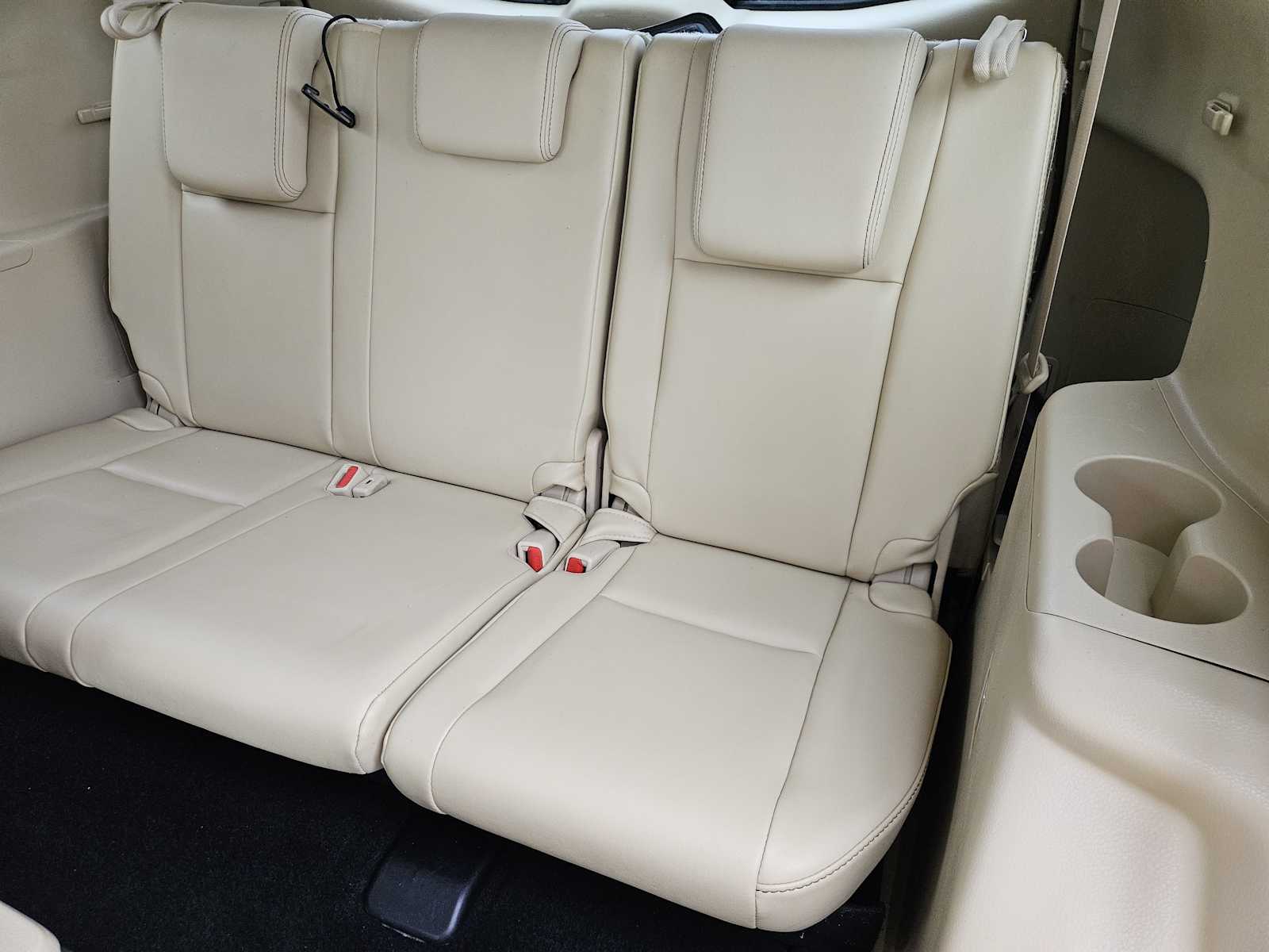 Thumbnail: 2015 Toyota Highlander - 30