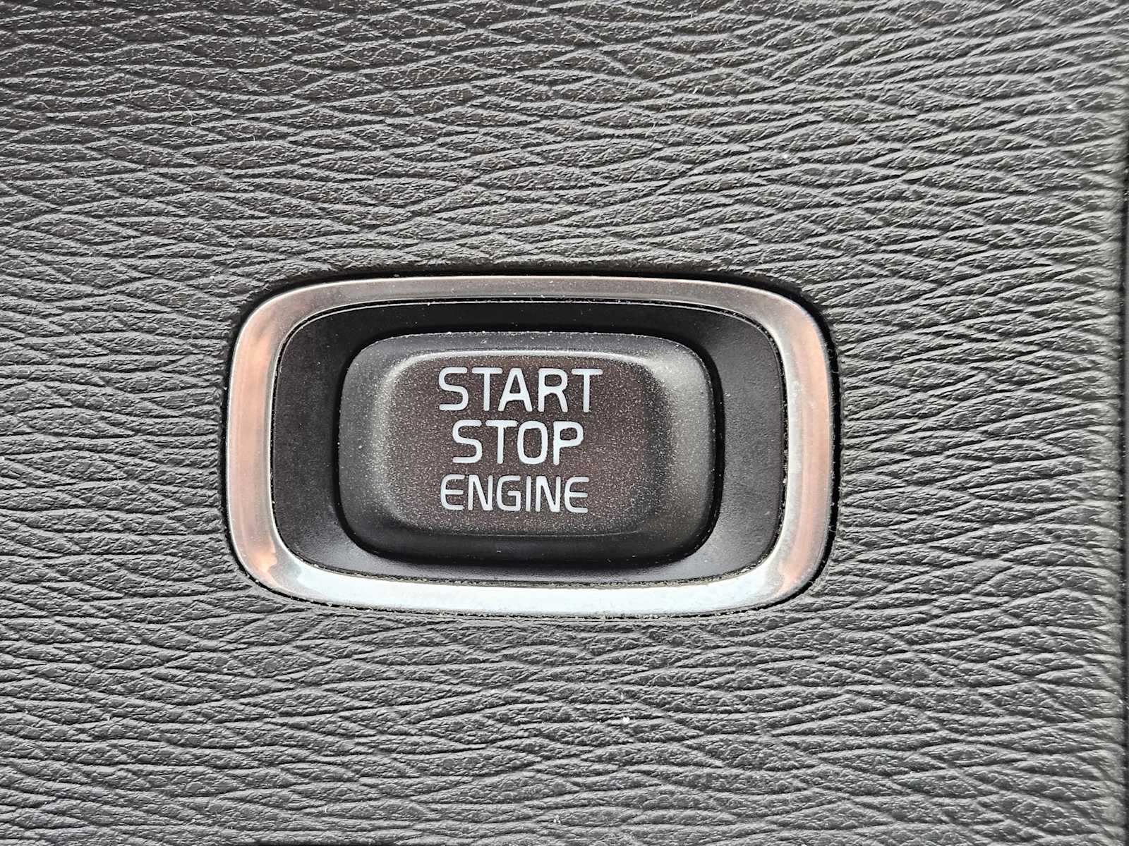 Thumbnail: 2015 Volvo S60 - 19