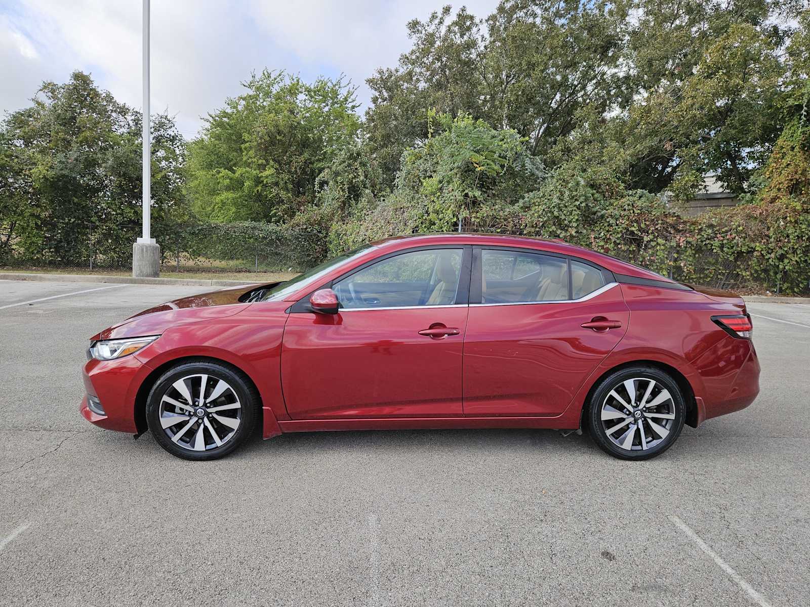 Thumbnail: 2021 Nissan Sentra - 4
