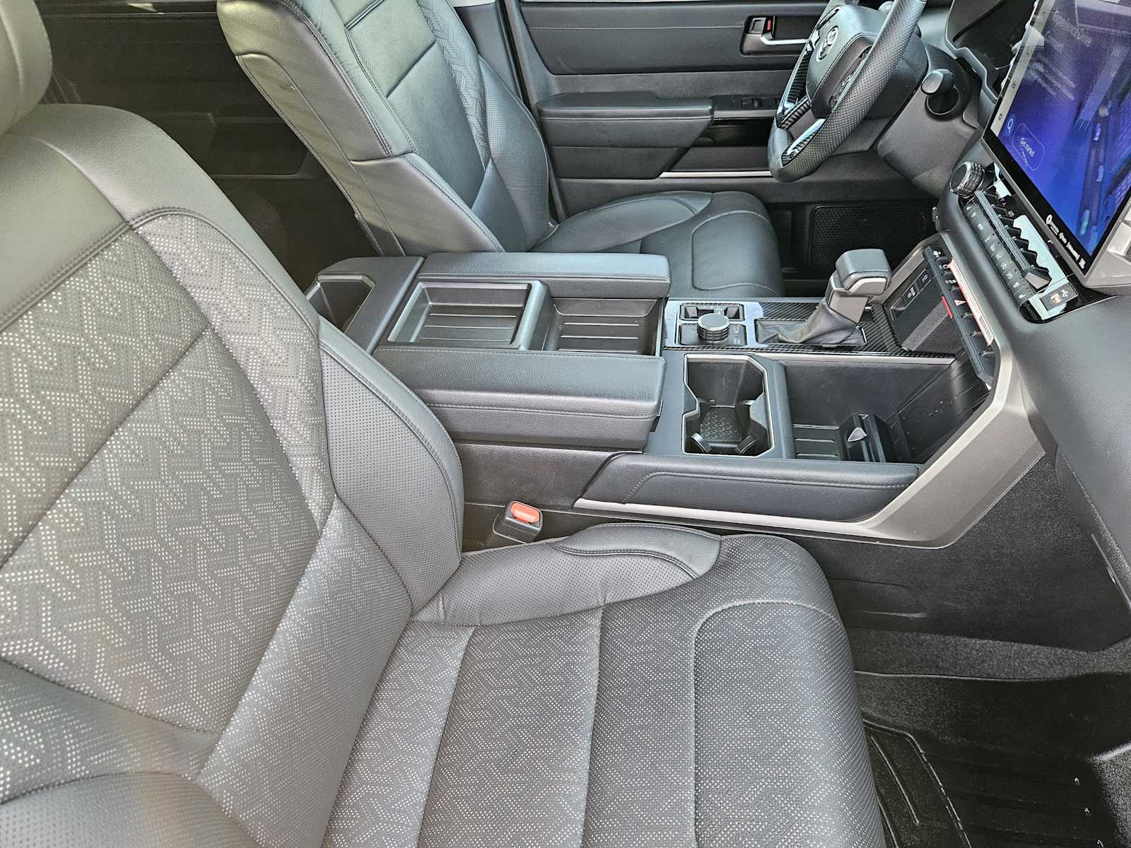 Thumbnail: 2022 Toyota Tundra - 14