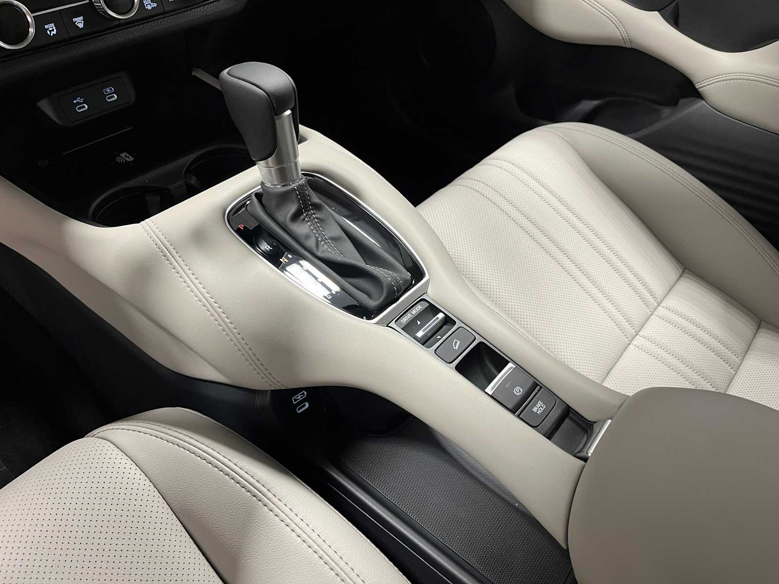 Thumbnail: 2027 Honda HR-V - 16