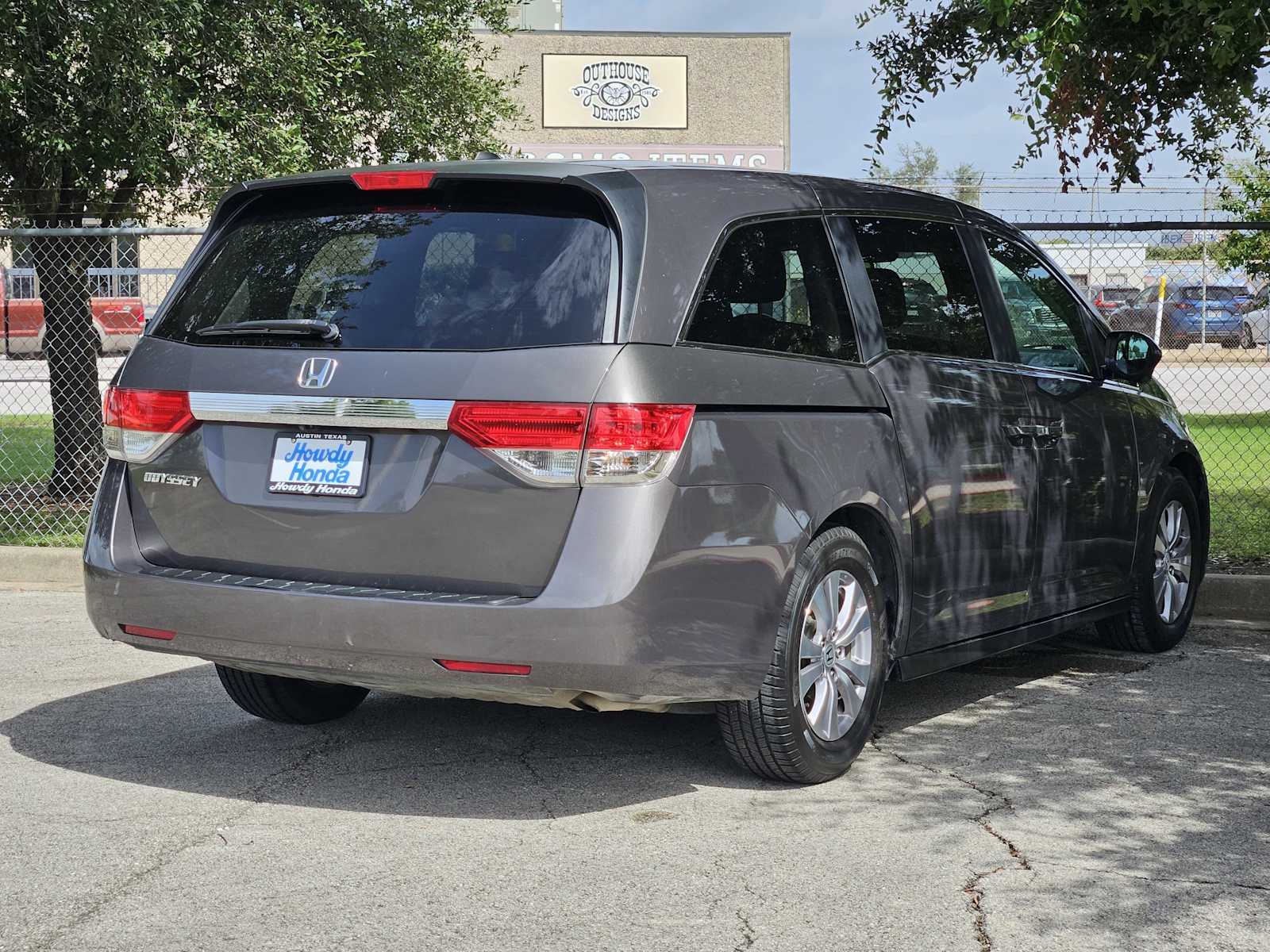 2016 Honda Odyssey EX-L - Photo 5