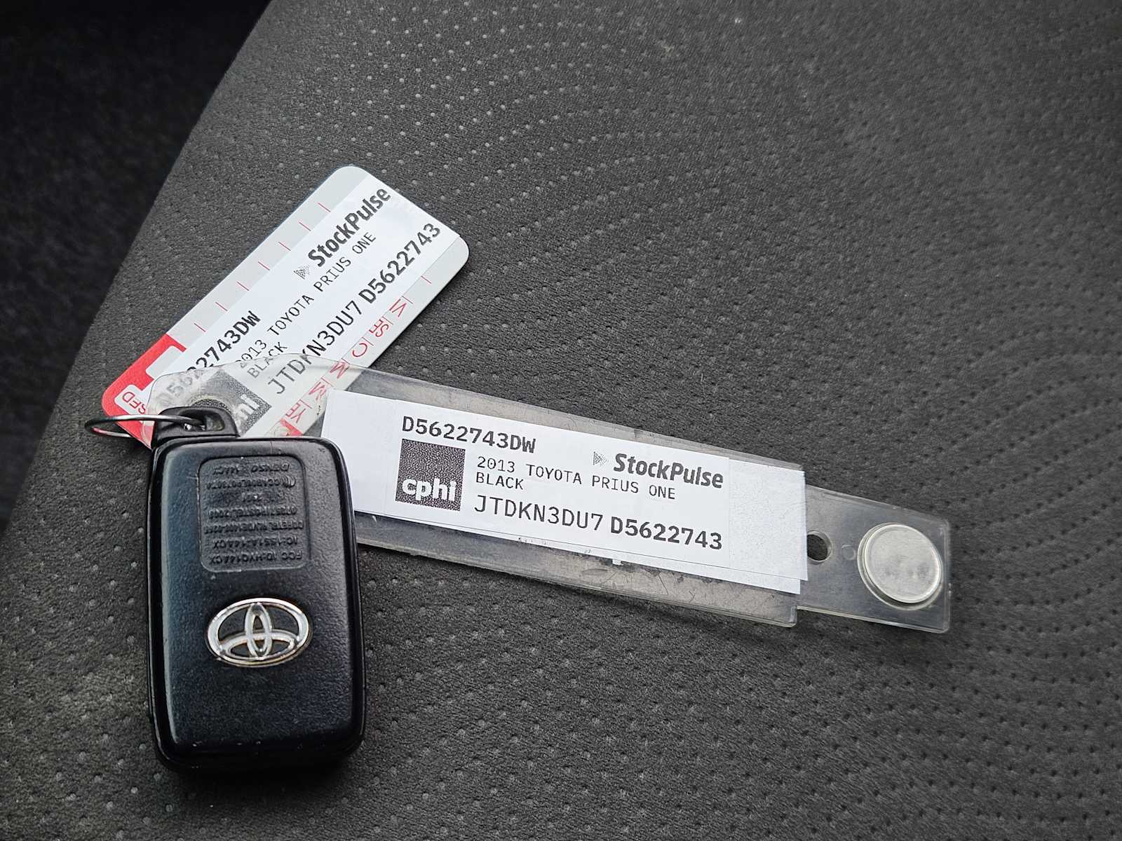 Thumbnail: 2013 Toyota Prius - 31