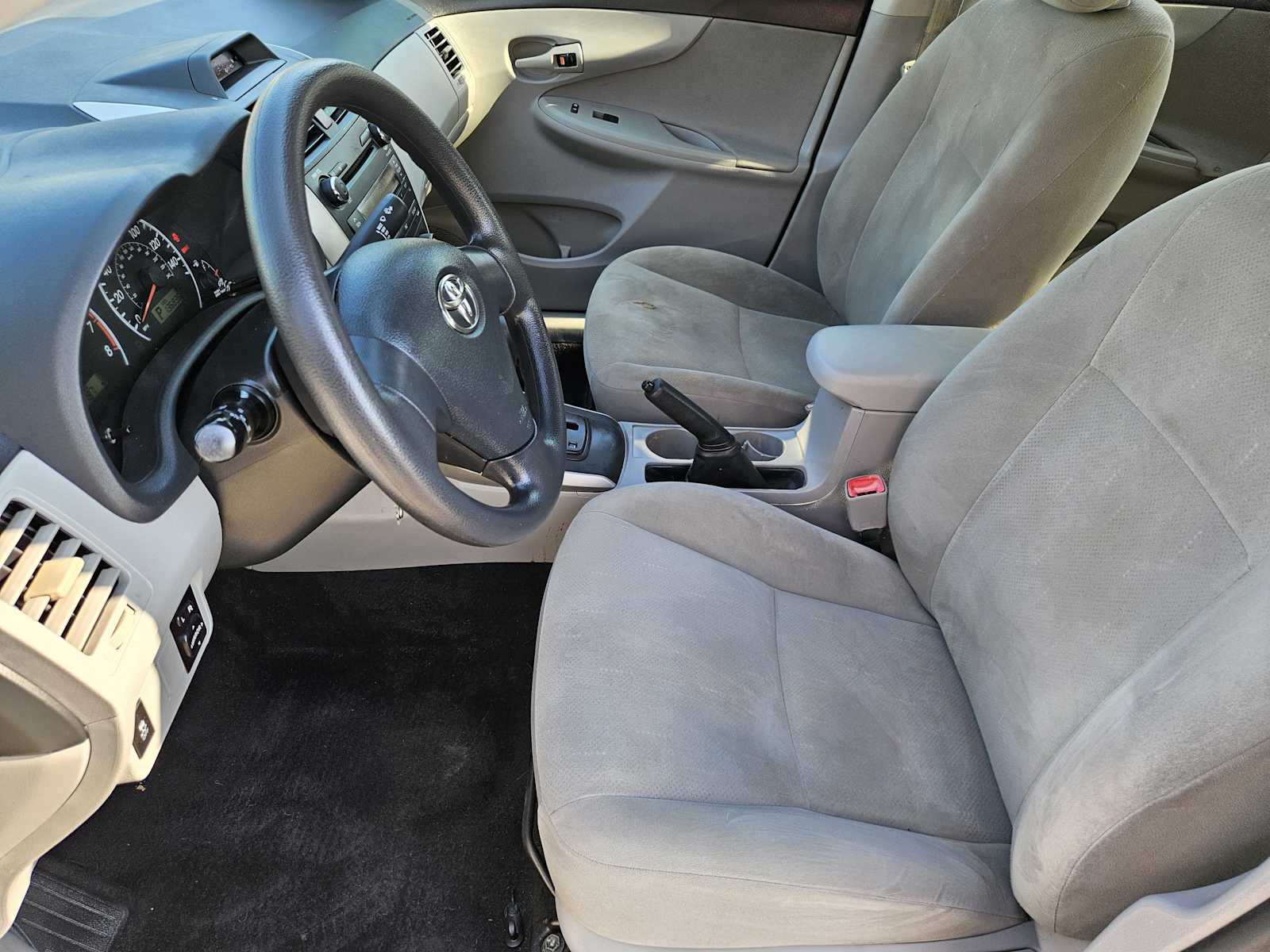 Thumbnail: 2013 Toyota Corolla - 12