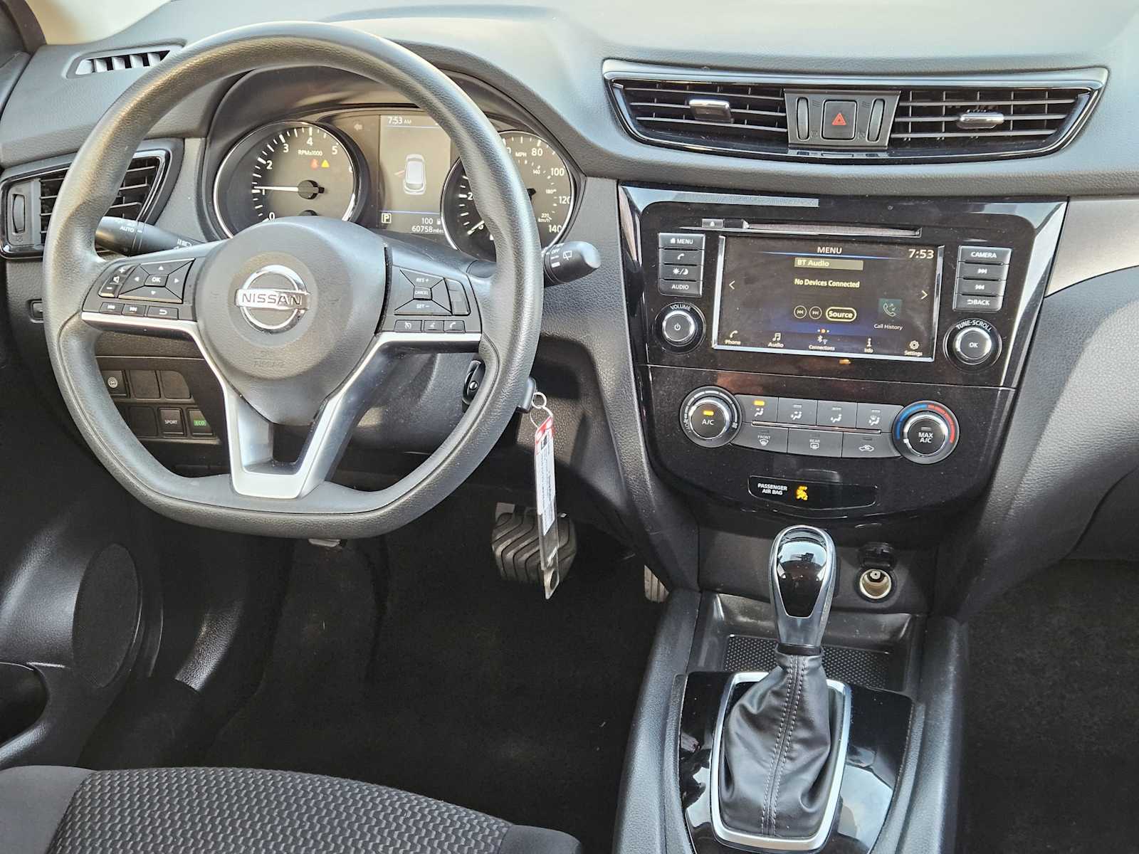 Thumbnail: 2020 Nissan Rogue Sport - 24