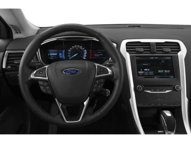 Thumbnail: 2015 Ford Fusion - 10