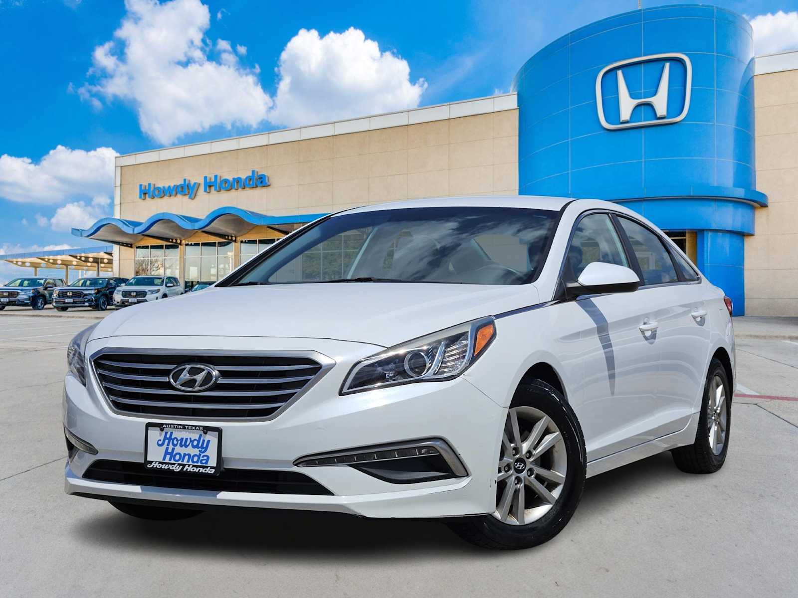 Thumbnail: 2015 Hyundai Sonata - 1