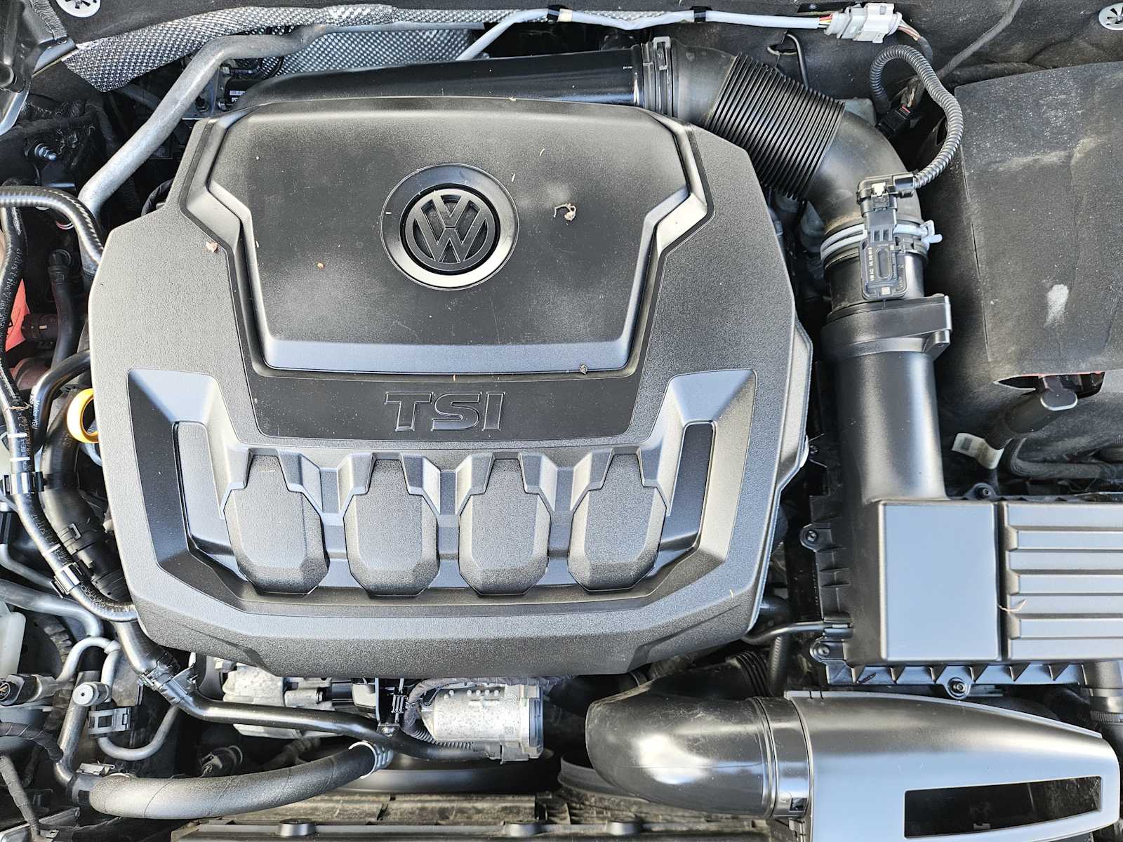 Thumbnail: 2018 Volkswagen Passat - 28