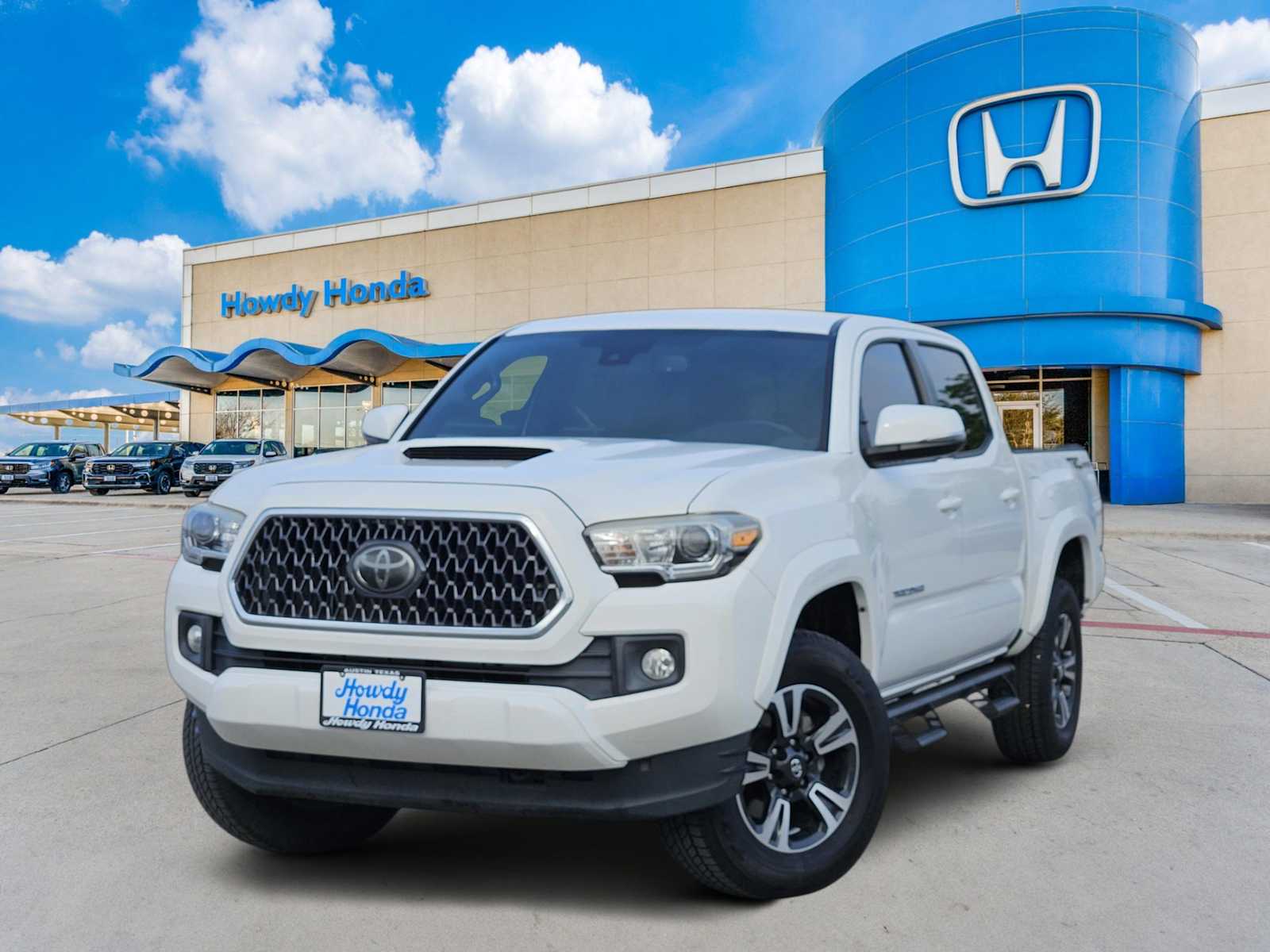 Thumbnail: 2018 Toyota Tacoma - 1