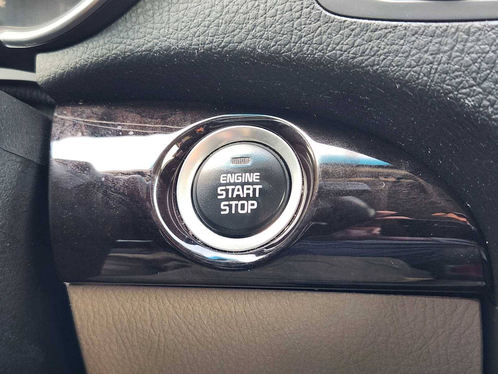 Thumbnail: 2014 Kia Sorento - 21