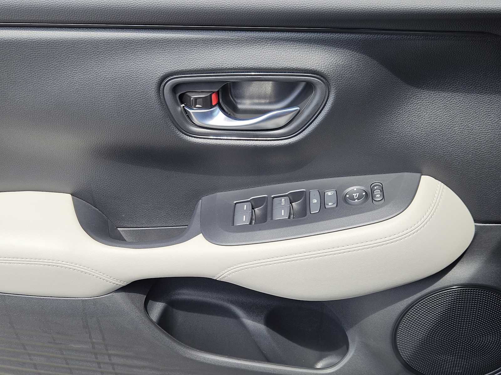 Thumbnail: 2026 Honda HR-V - 17