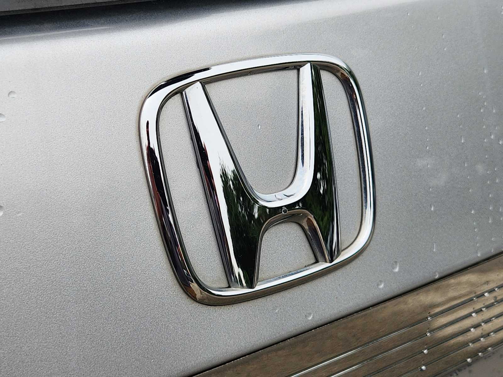 Thumbnail: 2011 Honda Odyssey - 11