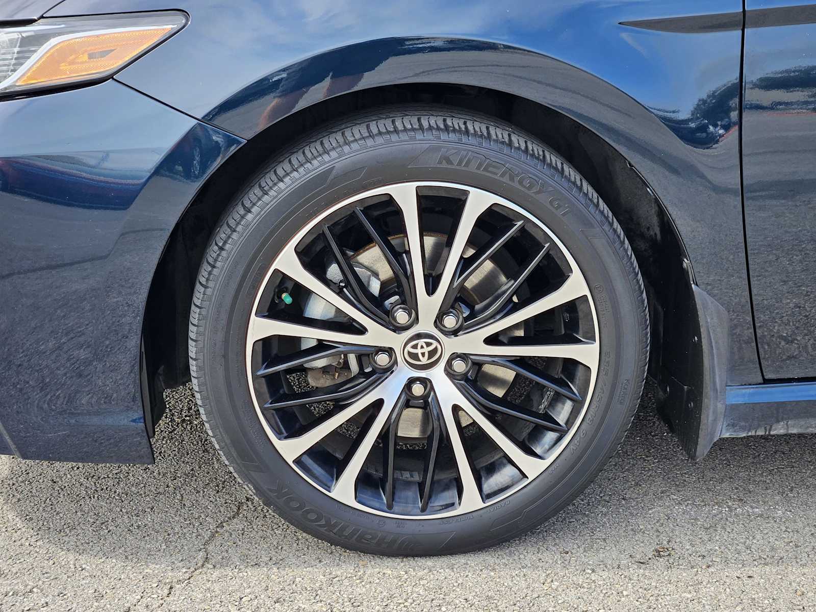 Thumbnail: 2020 Toyota Camry - 9