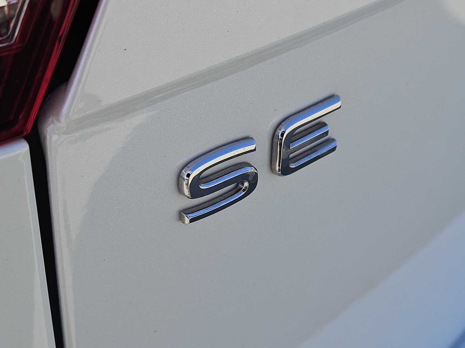 Thumbnail: 2023 Volkswagen Tiguan - 11