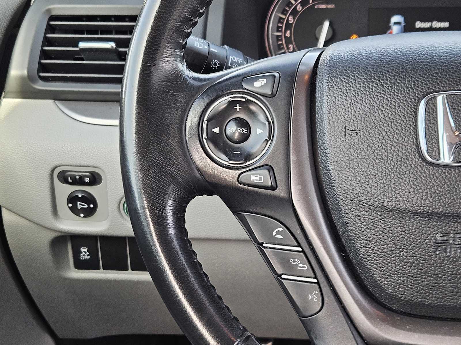 Thumbnail: 2016 Honda Pilot - 25