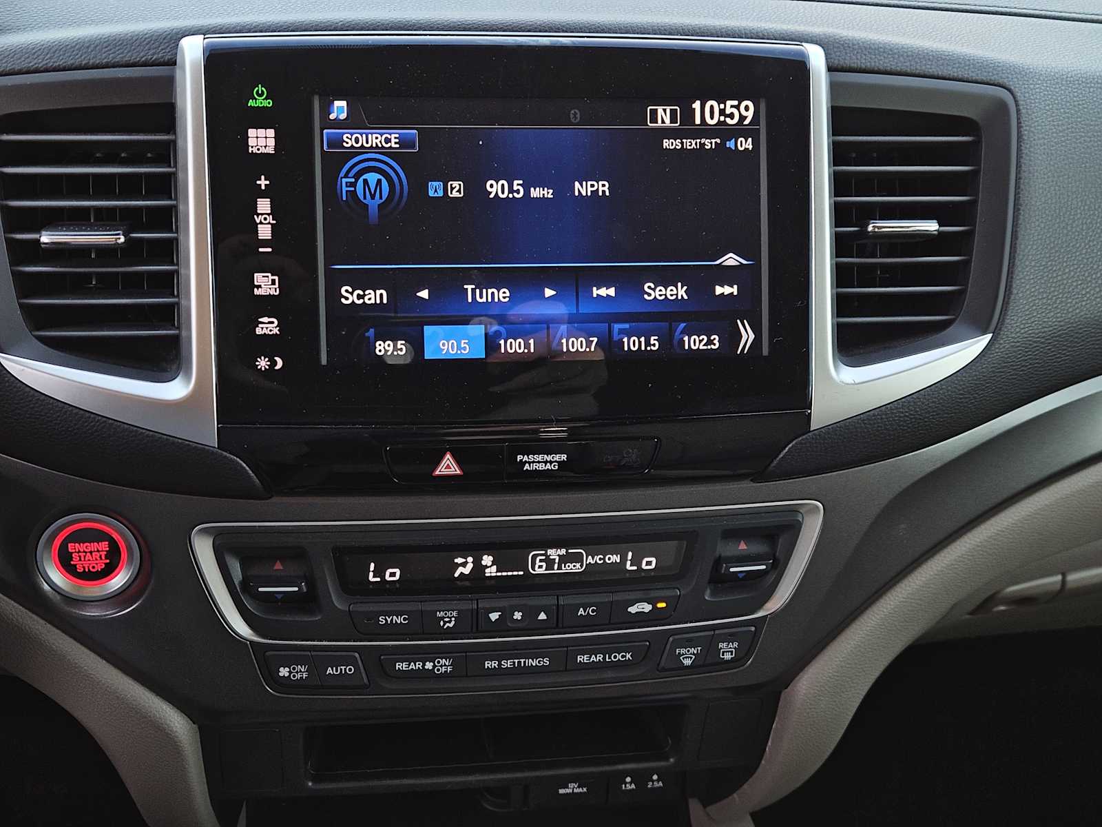 Thumbnail: 2016 Honda Pilot - 16