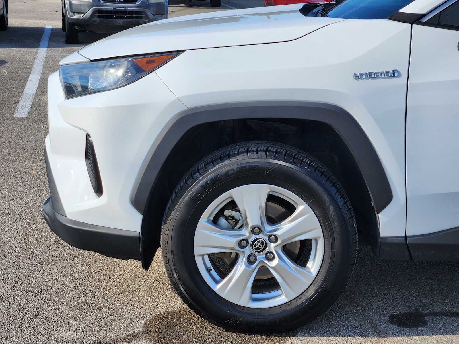 Thumbnail: 2021 Toyota RAV4 - 8