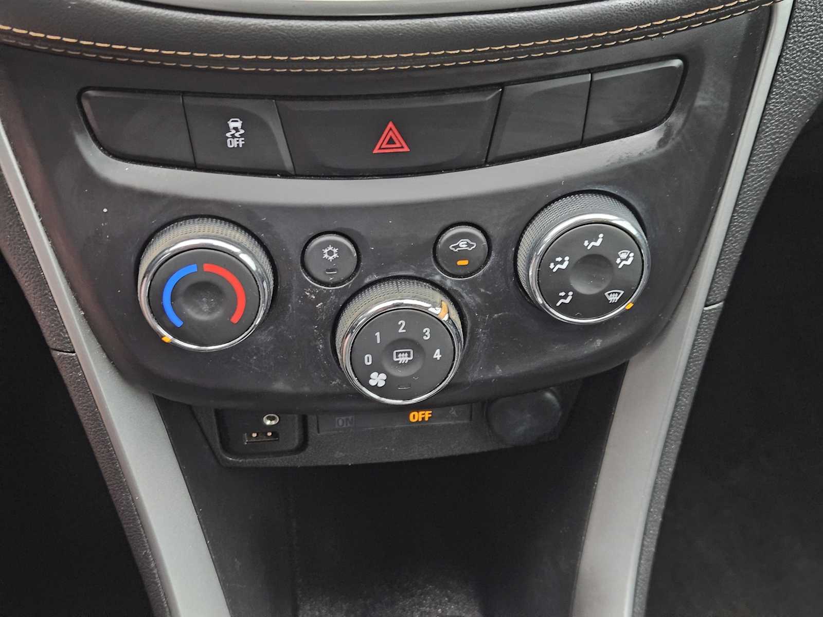 Thumbnail: 2018 Chevrolet Trax - 19