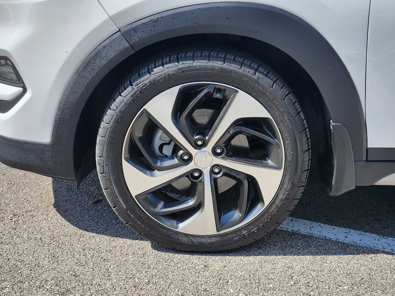 Thumbnail: 2017 Hyundai Tucson - 8
