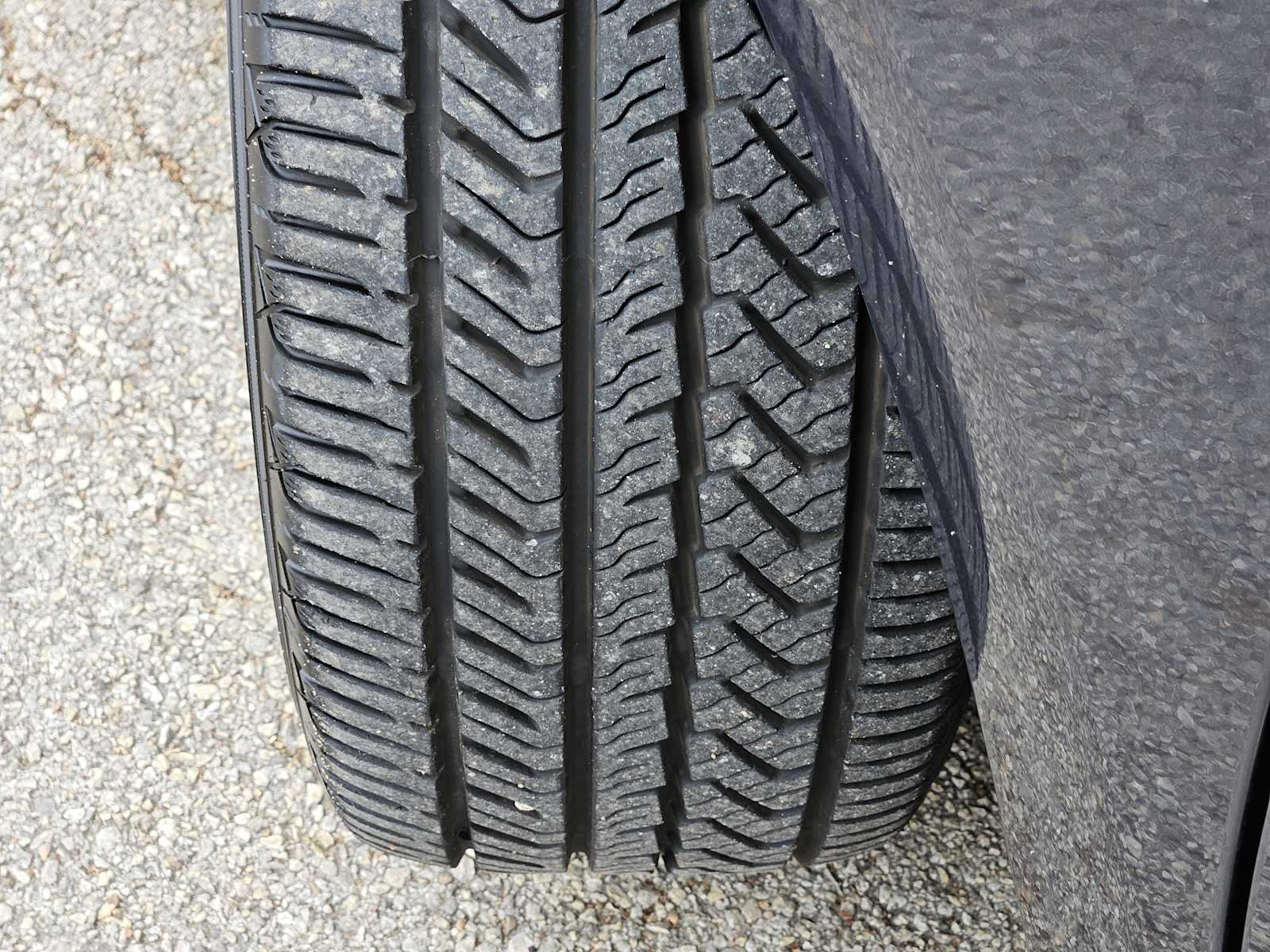 Thumbnail: 2014 Toyota Prius - 10