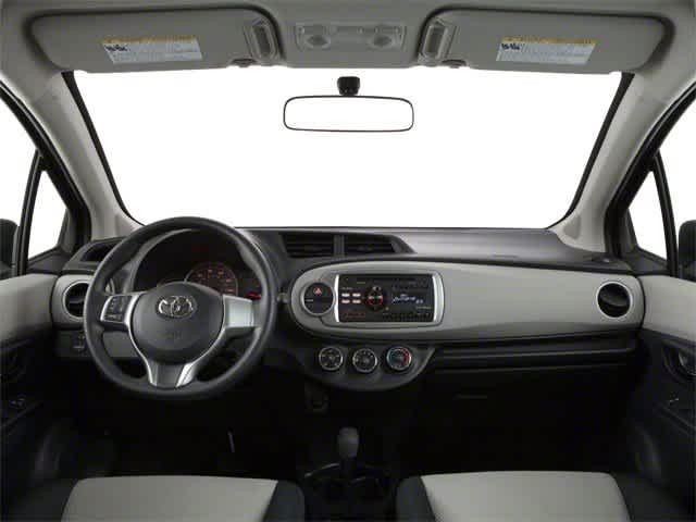 Thumbnail: 2013 Toyota Yaris - 10