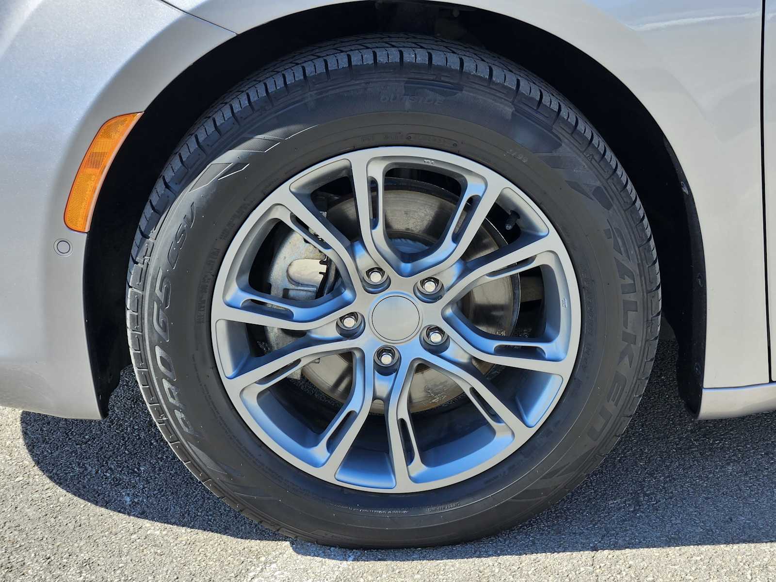 Thumbnail: 2018 Chrysler Pacifica - 8