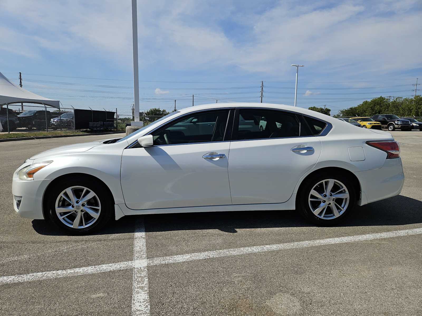 2014 Nissan Altima 2.5 SV photo 4